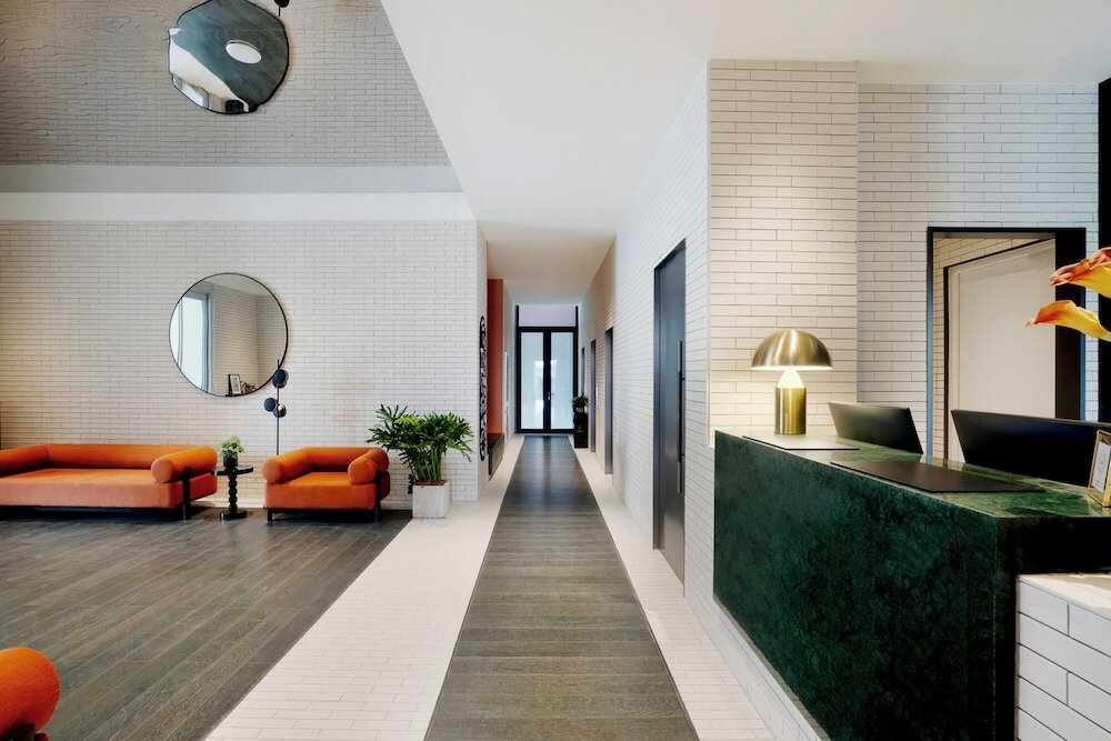 Фото Base-Wangfujing Serviced Apartment