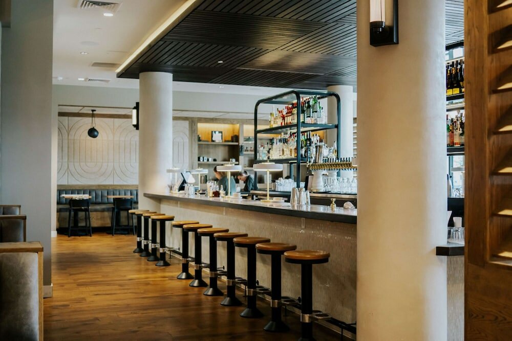 Фото Holman Riverfront Park Hotel Salem, Tapestry by Hilton