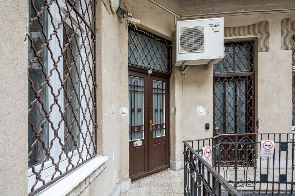 Фото Luxurious Apartment At City Center