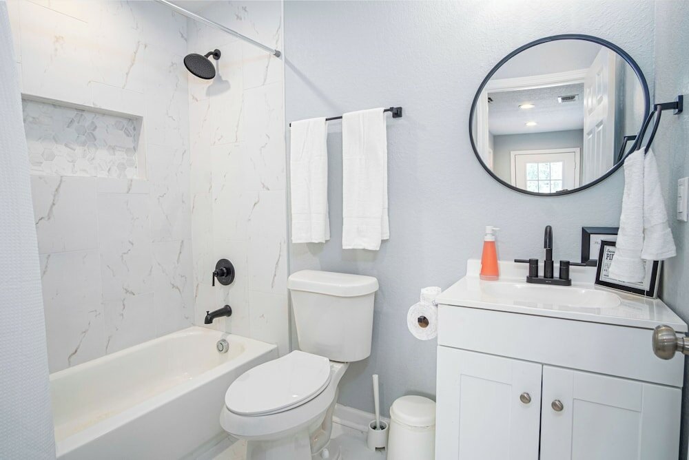 Фото Charming 3br/2ba Gem Close to Downtown Riverwalk