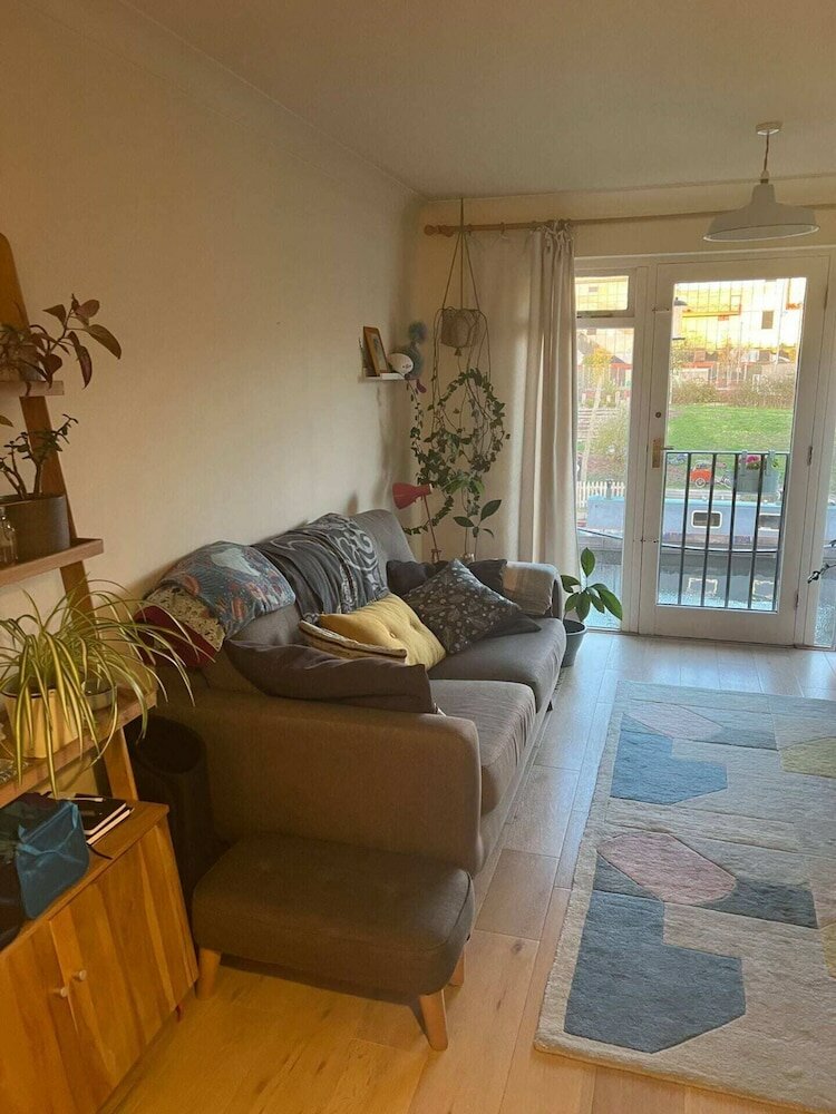 Фото Tranquil 1 Bedroom Apartment With River View