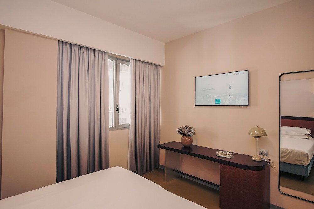 Фото Moderno Hotel Rome