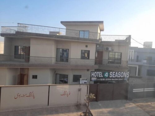 Гостиница Hotel 4 Season Multan в Мултане
