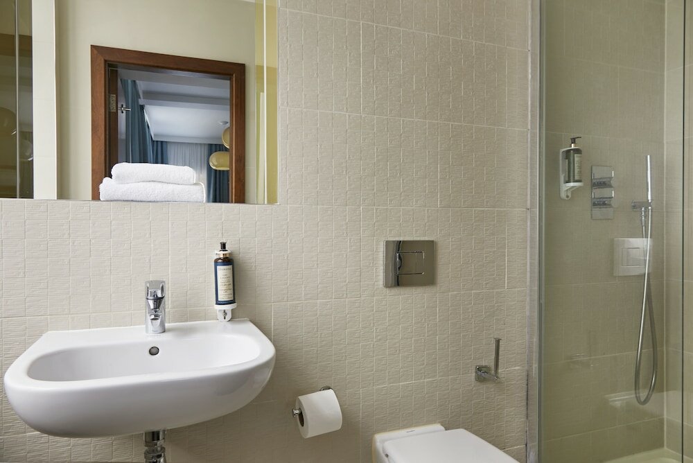 Фото Seraphine Hammersmith Hotel