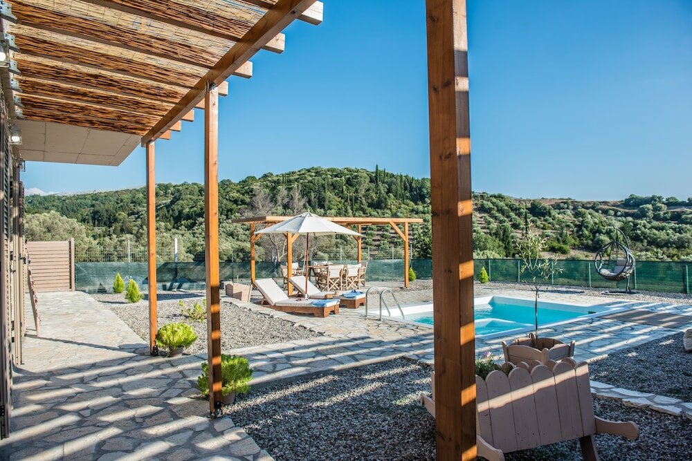 Фото Roggaki Ionian Villas