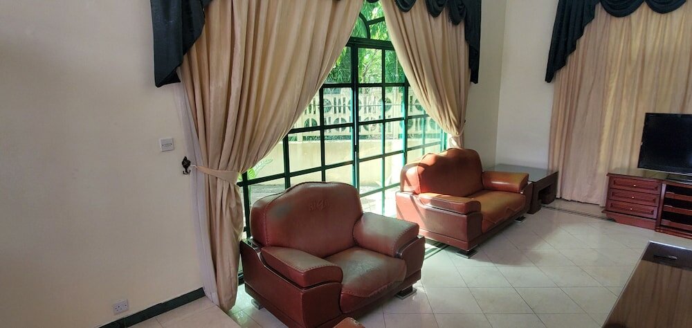 Фото Mini-Mansion Villa Adjacent To The Beach