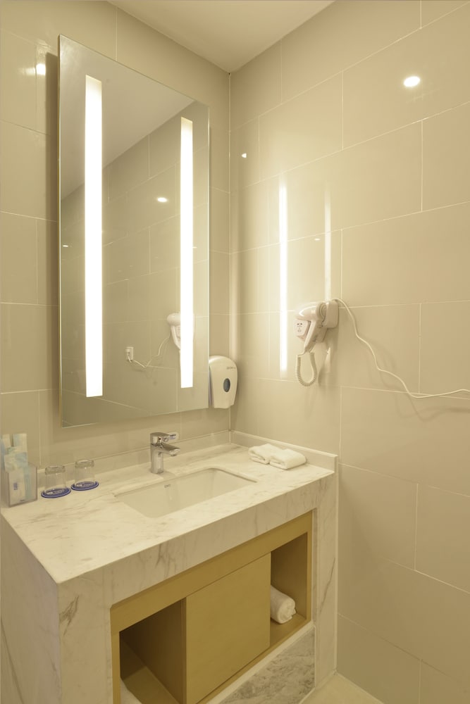 Фото Holiday Inn Express Jinan Exhibition Center