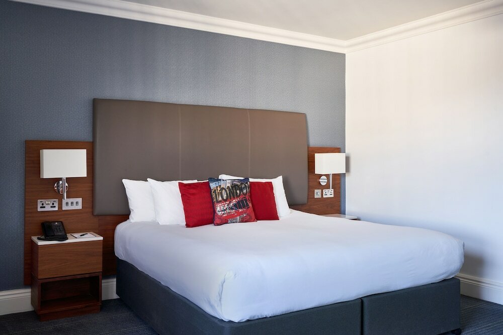 Фото The Cumberland London