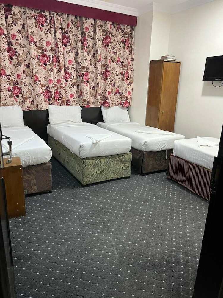 Фото Hotel Burj Al Diyafa Mubarak