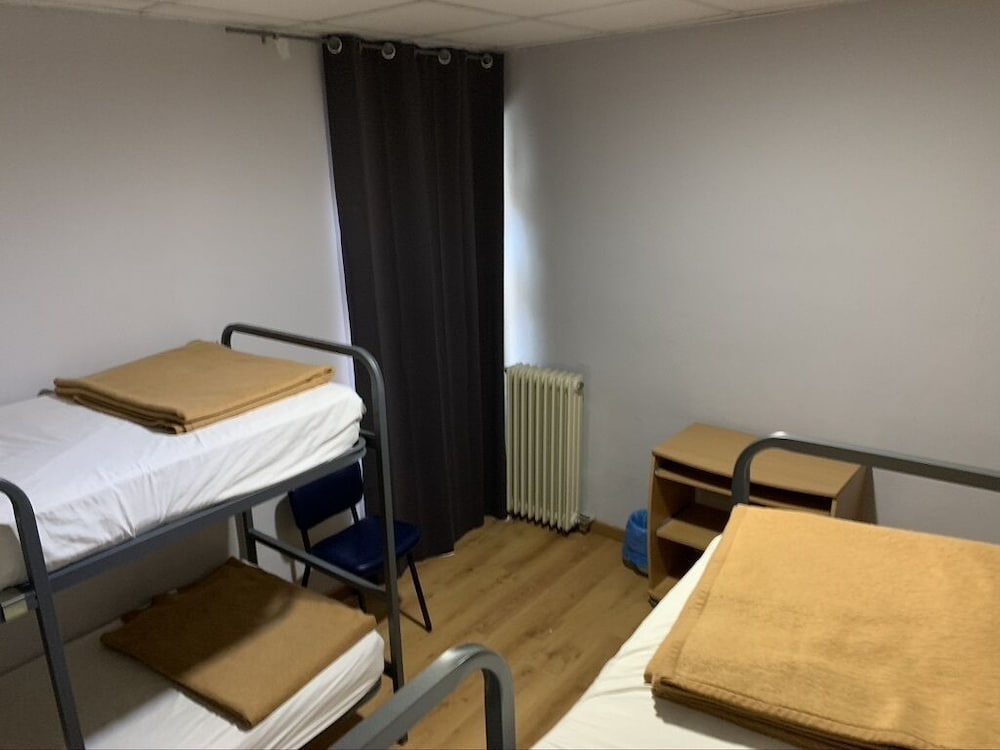 Фото Albergue La Estación - Hostel