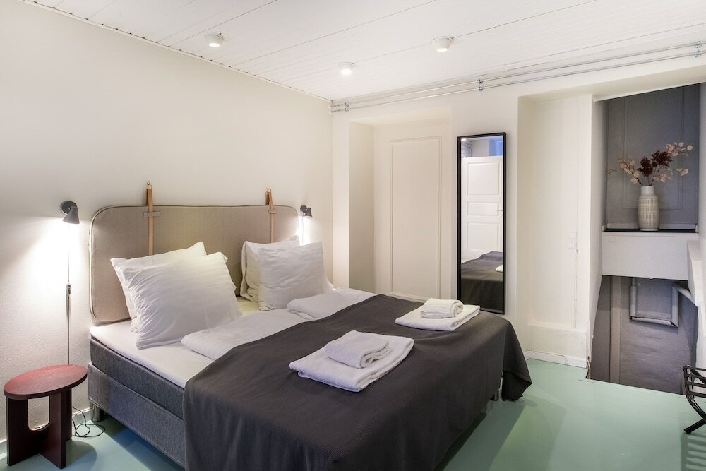 Фото The Townhouse - Into This Place