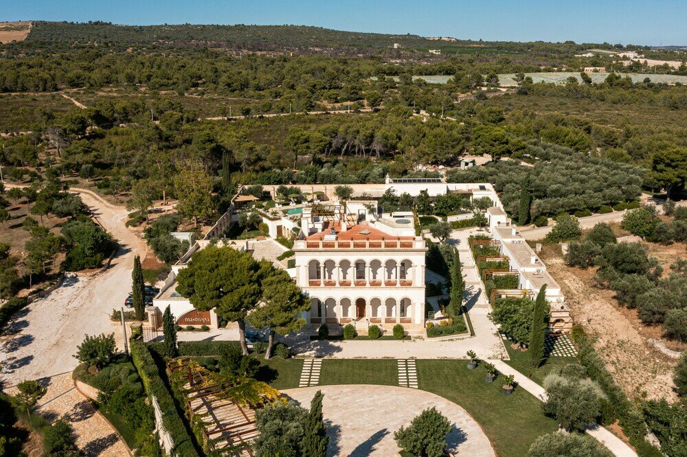 Фото Mastropa' Exclusive Resort