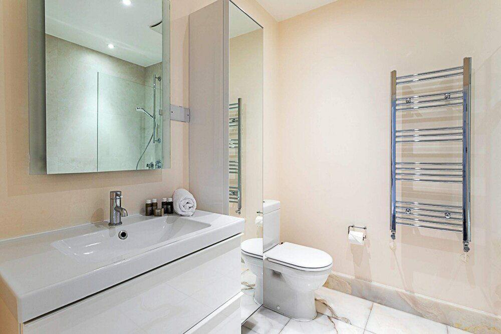 Фото Luxury and Modern Bayswater Apartment