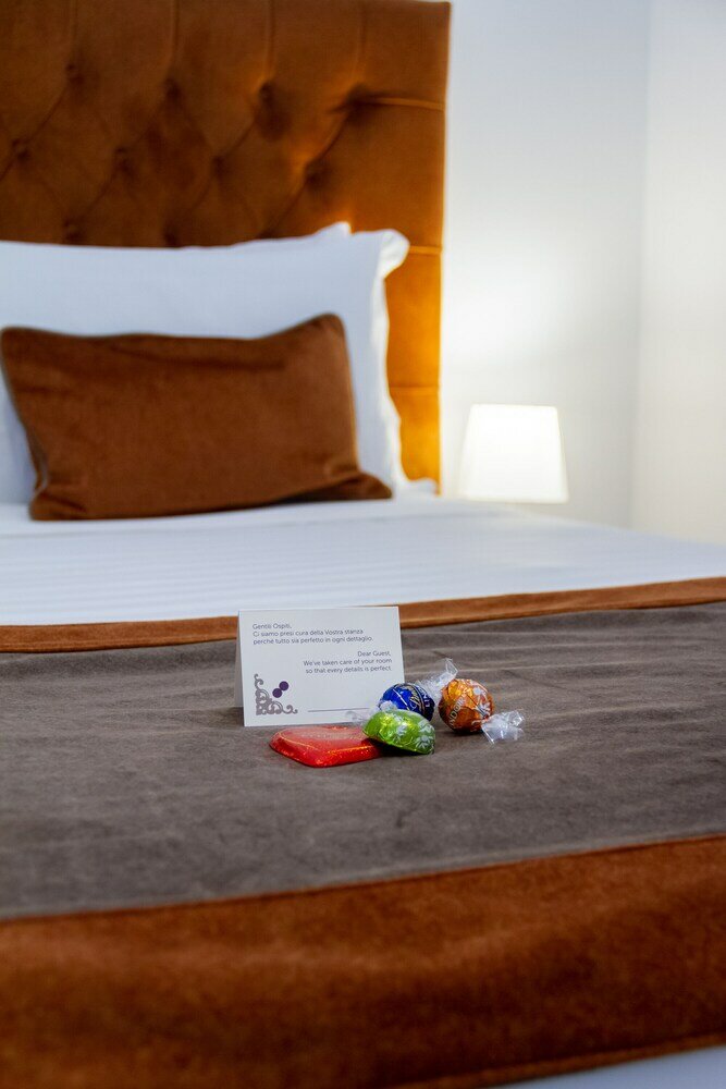 Фото Home at Rome Vatican Suites