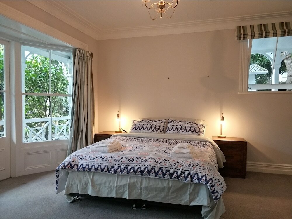 Фото Western Springs Villa