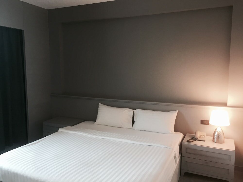 Фото Hatyai Holiday Hotel