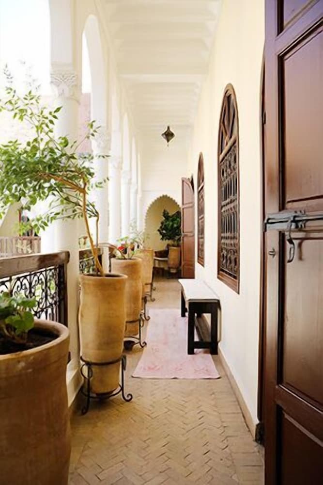 Фото Riad Assaada