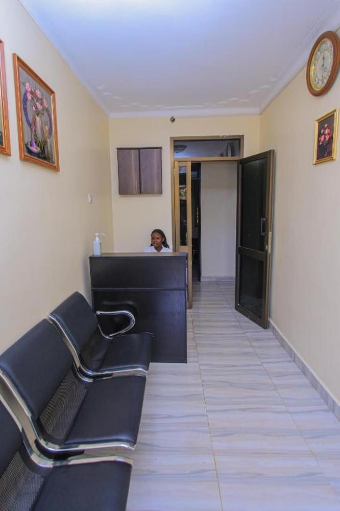 Фото Mbale Emperor's Motel