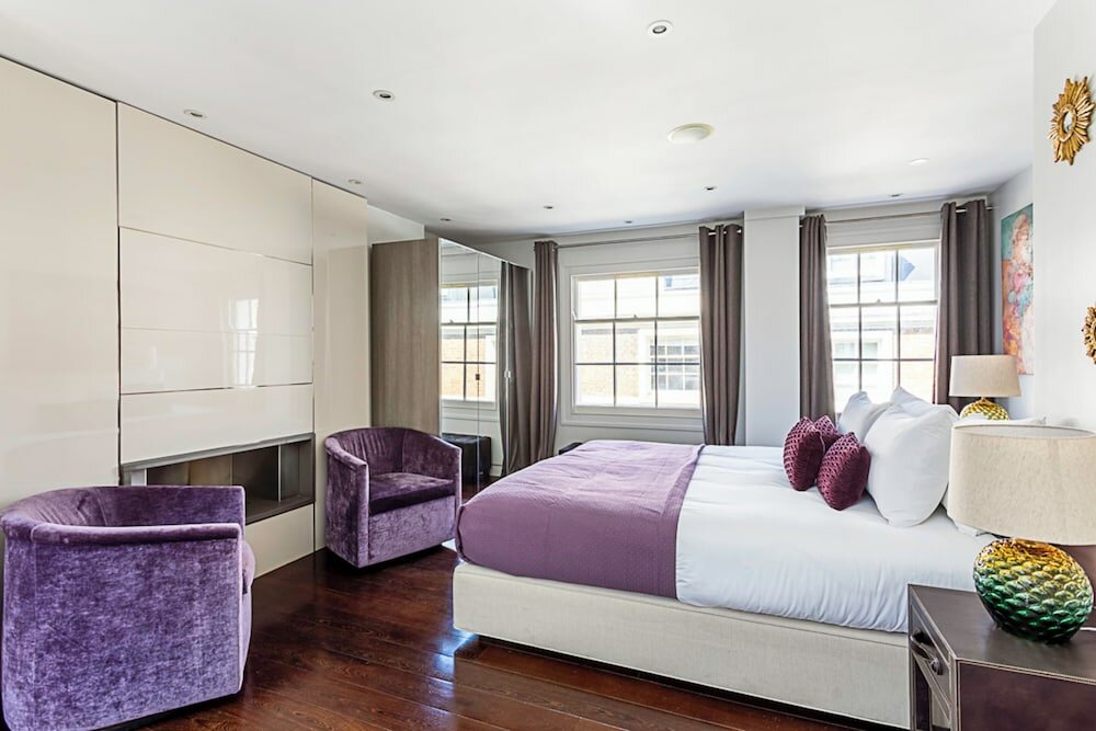 Фото Lavish Mews House - Notting Hill