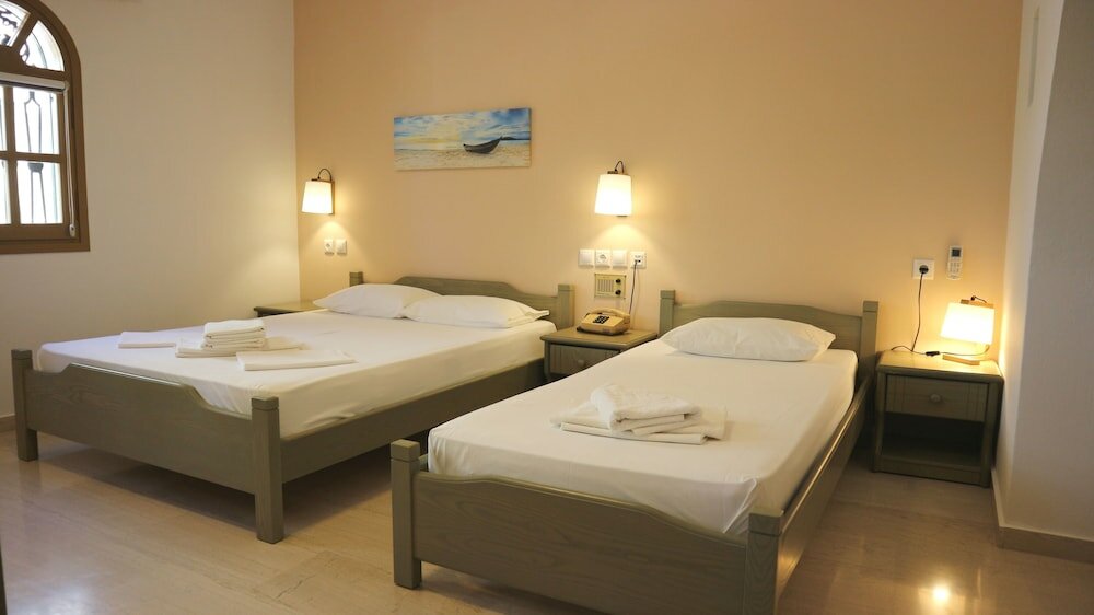 Фото Proteas Hotel & Suites