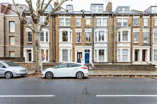 Bright Maida Vale Apartment