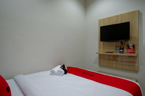 Гостиница RedDoorz Syariah near Alun Alun Kebumen