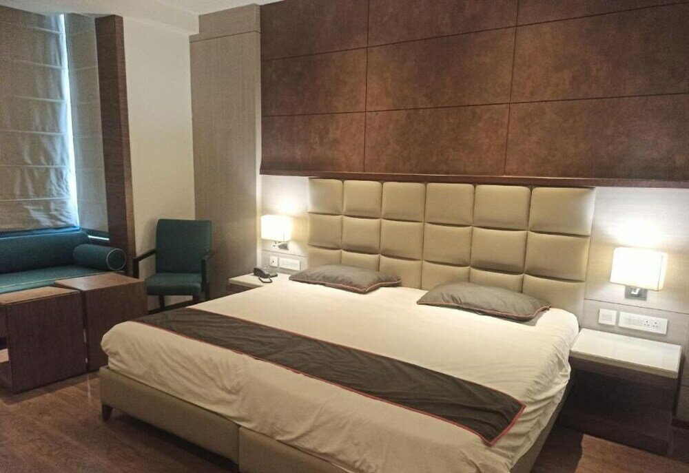 Фото Lemonwood Suites