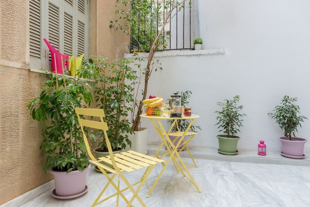 Фото Grandma's Chic & Bright Athenian Home with a Patio