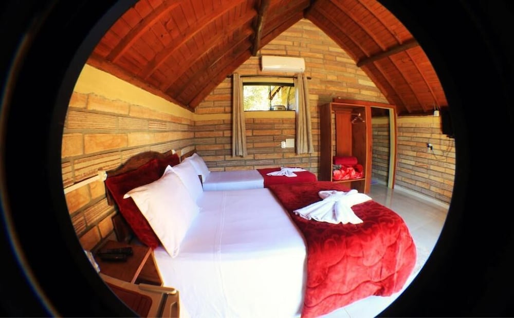 Фото Pousada Chalés Vale do Rio do Boi