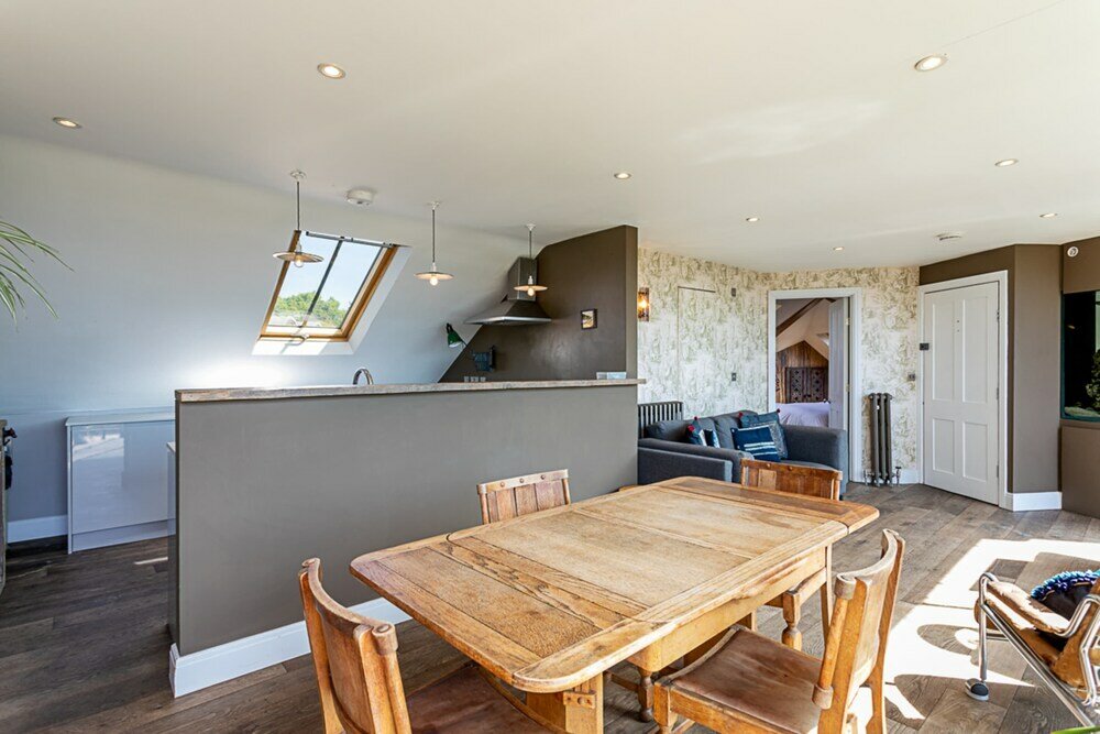 Фото Stunning Penthouse Apartment Near Battersea Park