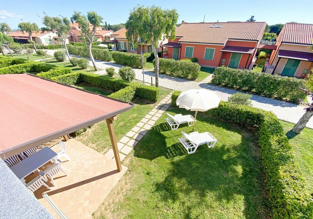 Фото Residence just 600 meters from the beach