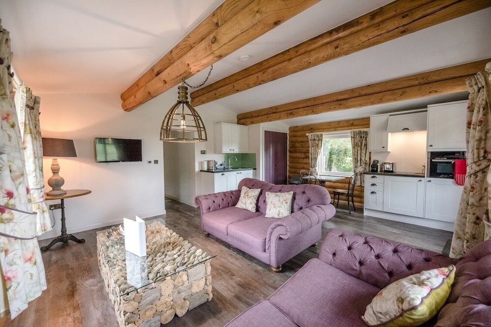 Фото Magnolia, Kingfishers