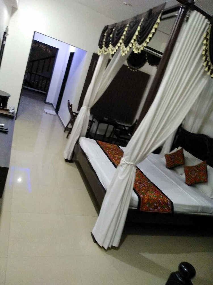 Фото Medhavi Ryan Resort