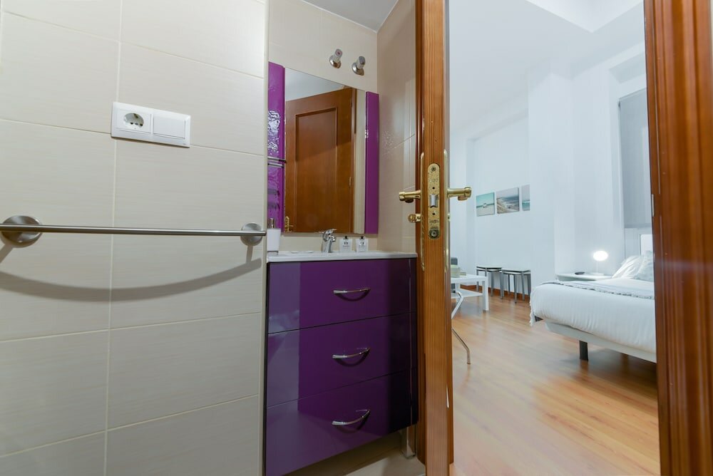 Фото Holidays2Malaga City Center Apartments