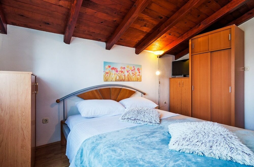 Фото Brane - Free Parking - A5 Martina