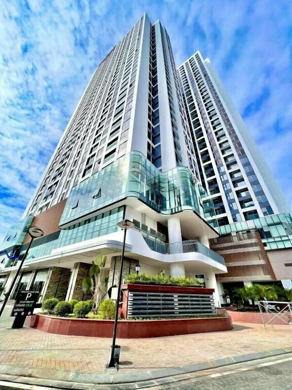 Гостиница Modern Condo steps from Vincom Plaza в Хайфоне