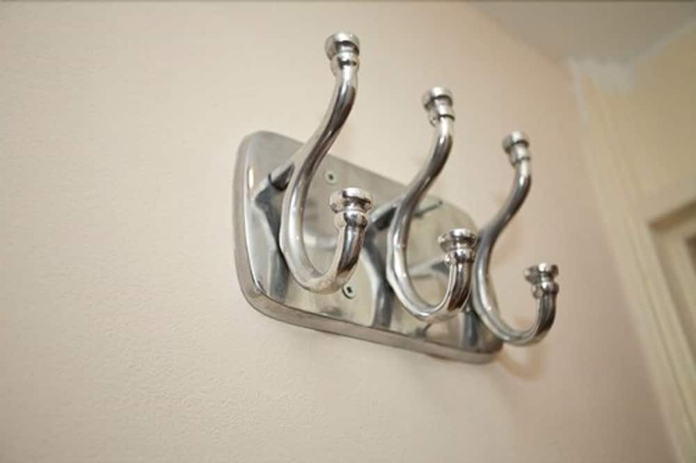 Фото Victoria Centre Apartments & Annexe