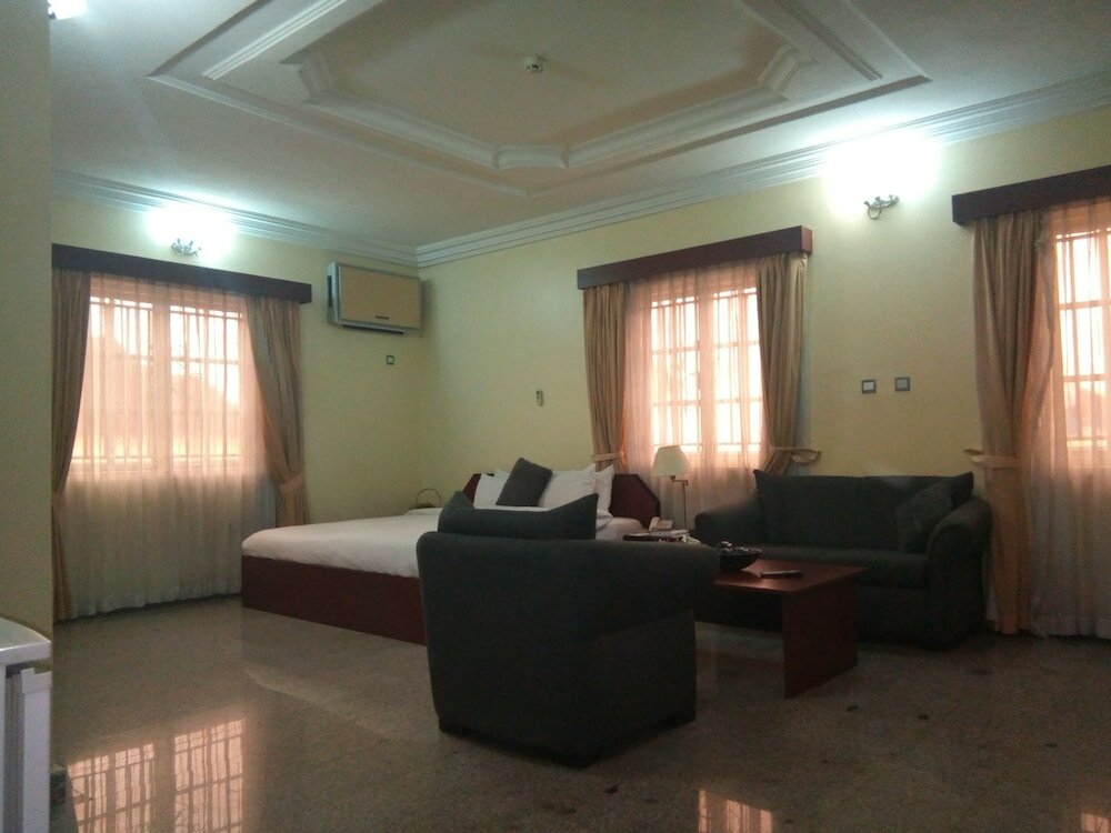 Фото Zeina Suites Abuja