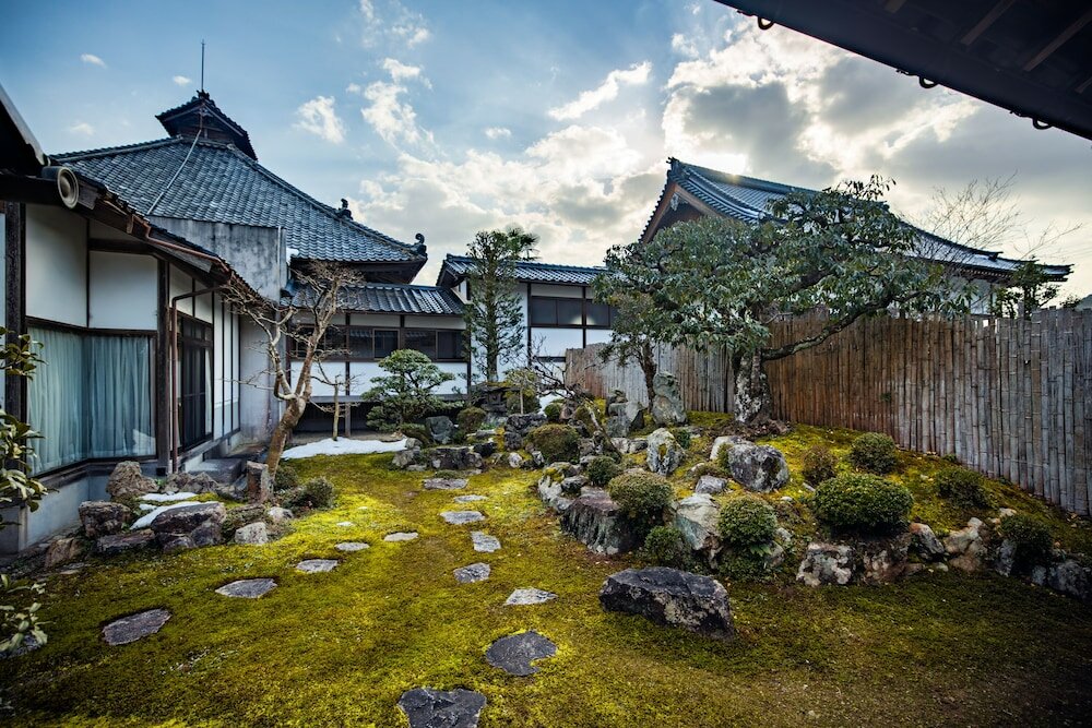 Фото Temple Hotel Shorekizi