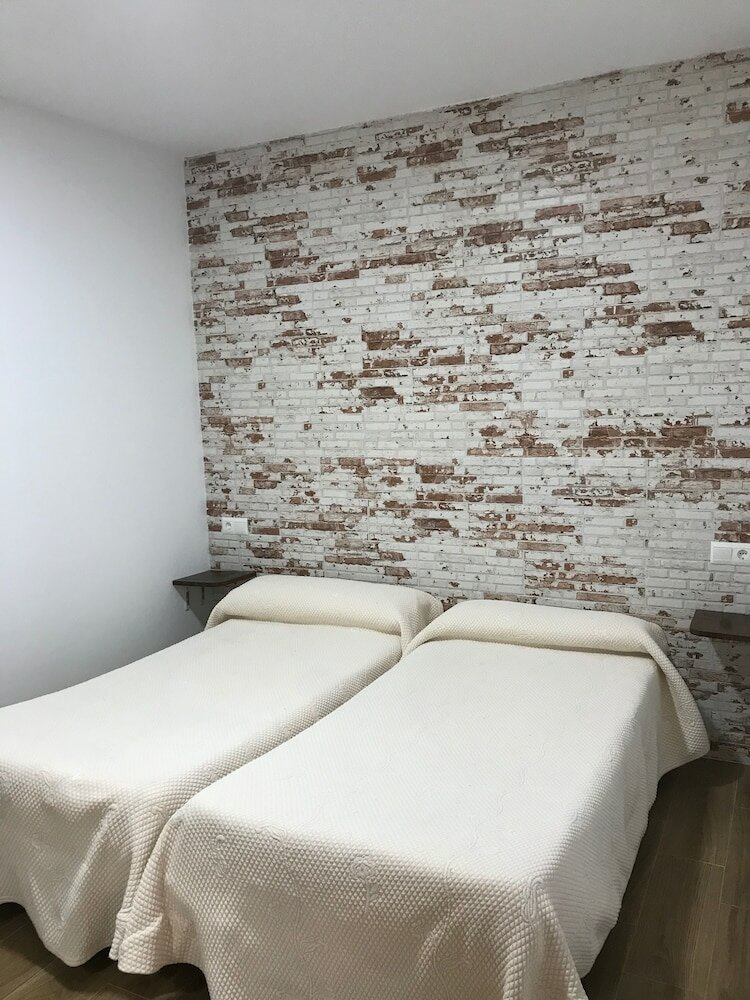 Фото Casa Rural Alonso Quijano 2