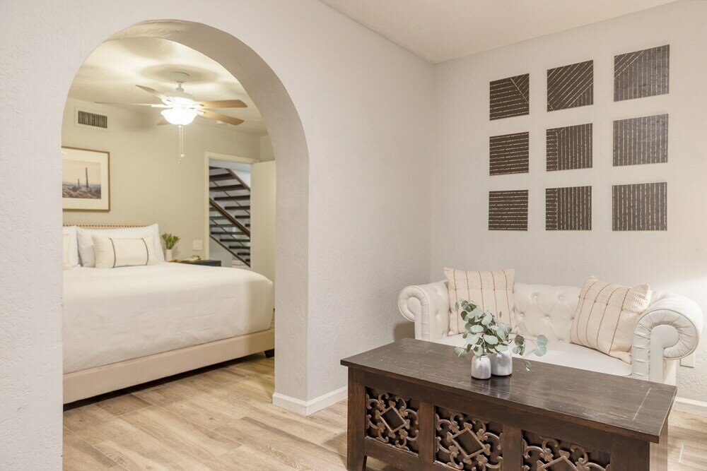 Фото Desert Lagoon by Avantstay Luxury Phoenix Home w Entertainers Backyard