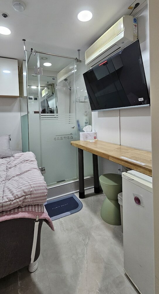 Фото Snowflower Guesthouse