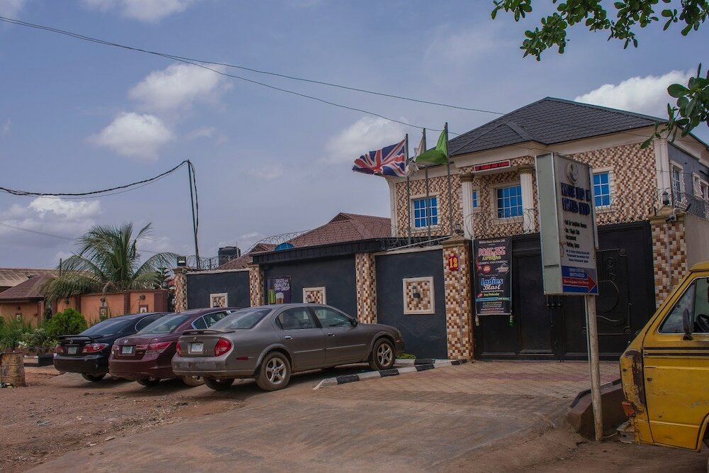 Фото White Rose Suites