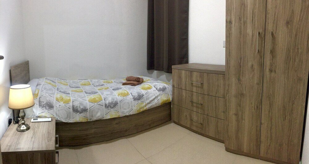 Фото Modern 1br Apartment in a Central Location