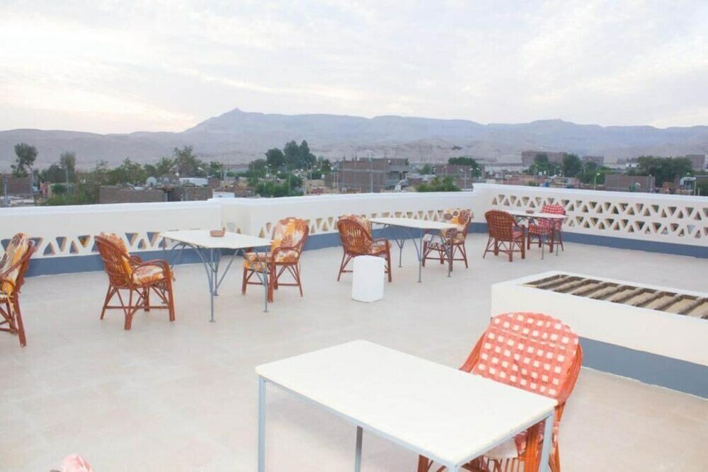 Фото Desert paradise Hotel