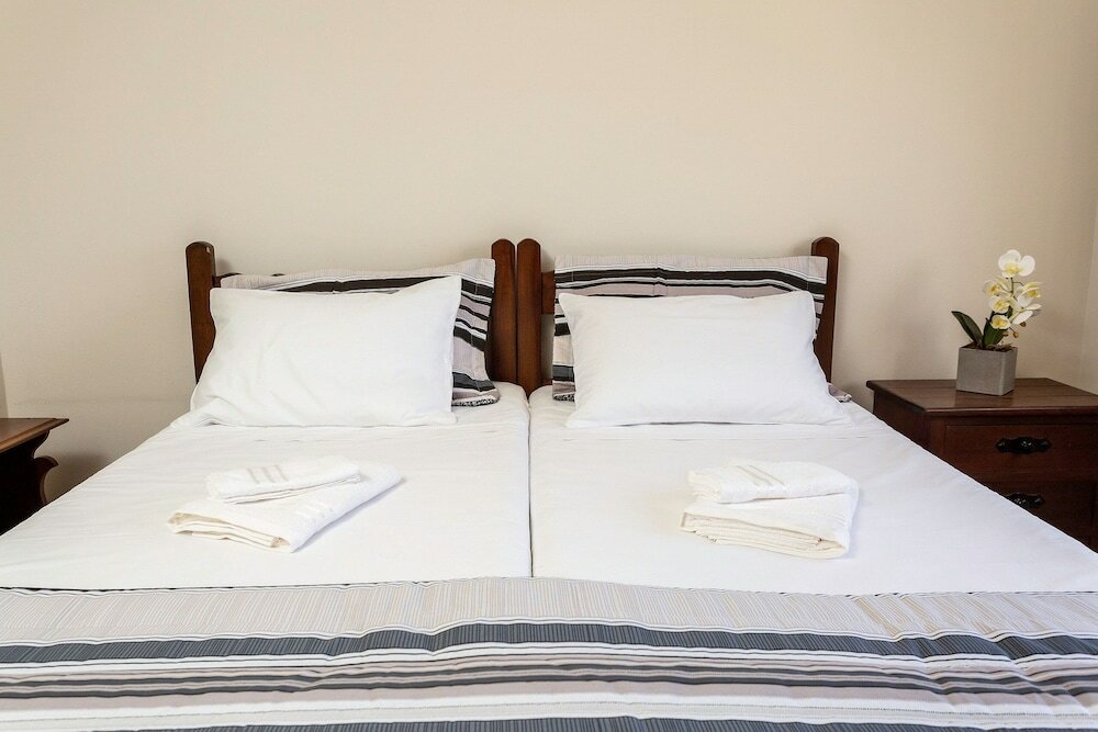 Фото Incrível Vista com 4 Quartos e Lareira