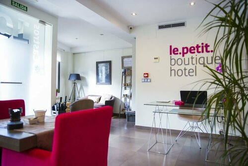 Гостиница Le Petit Boutique Hotel - Adults Only