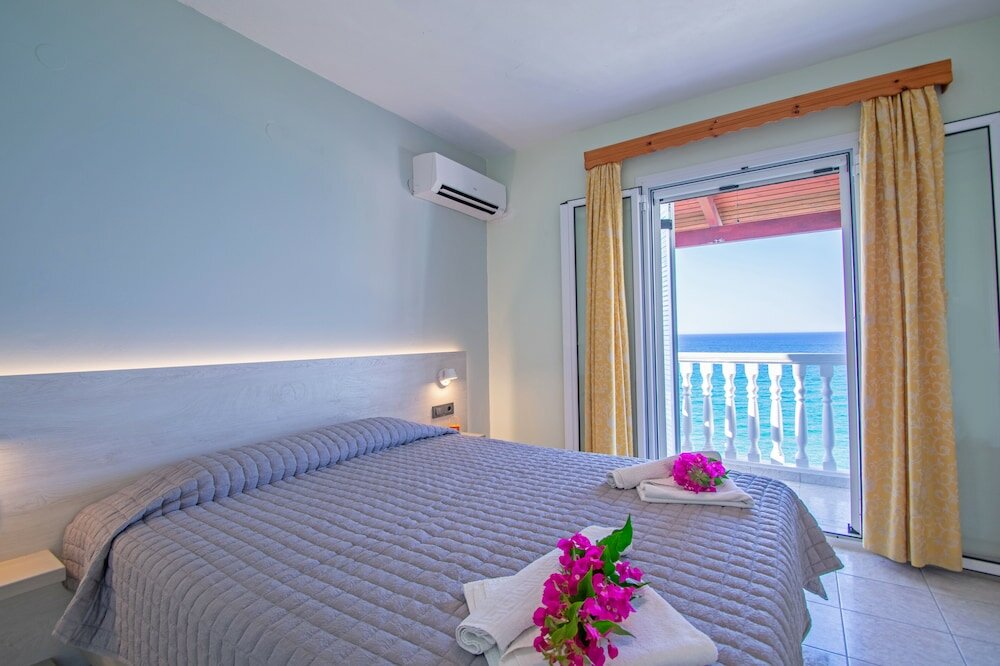 Фото Baywatch Apartments