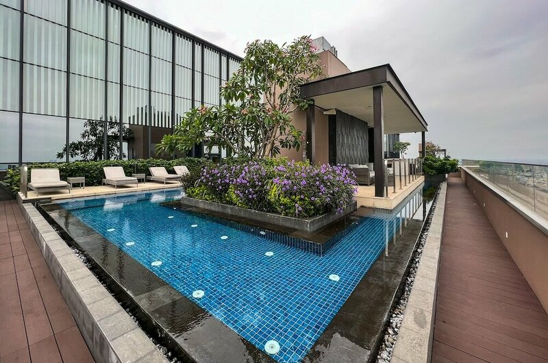 Гостиница Le Places The Luxury MarQ Saigon Apartment в Хошимине