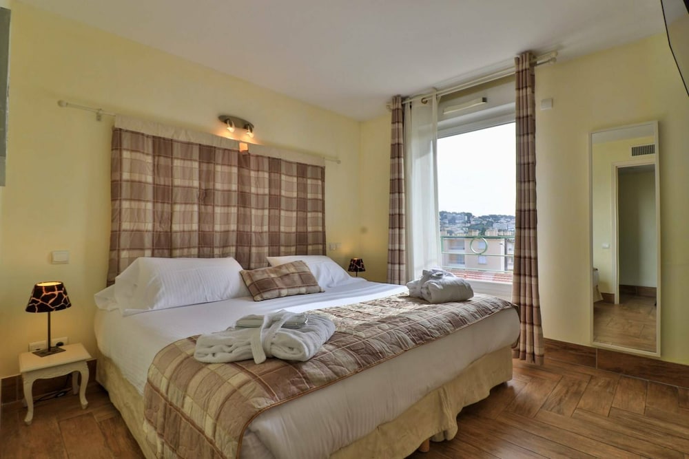 Фото Hotel Soleil & Jardin